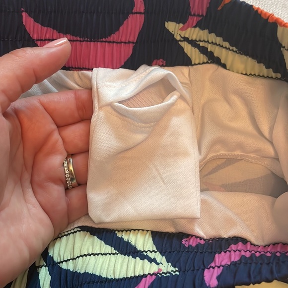 Gap running shorts lined - Picture 4 of 10